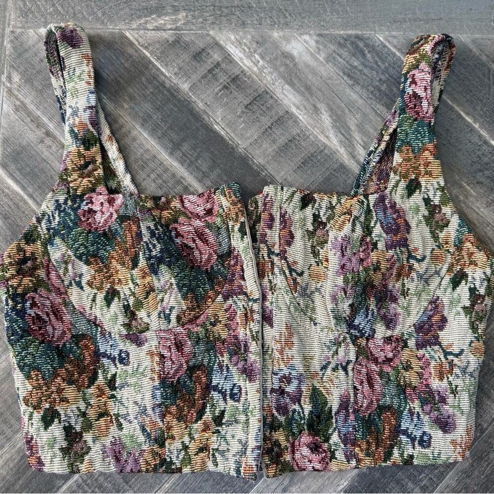 Wild Fable Floral Embroidered Tapestry Top | Size M